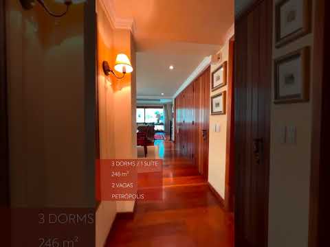Apartamento · 3 dormitórios em Petrópolis — miniatura 2