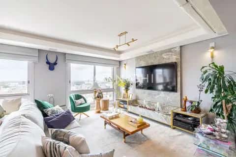 Apartamento · 2 dormitórios no Moinhos de Vento — miniatura 1