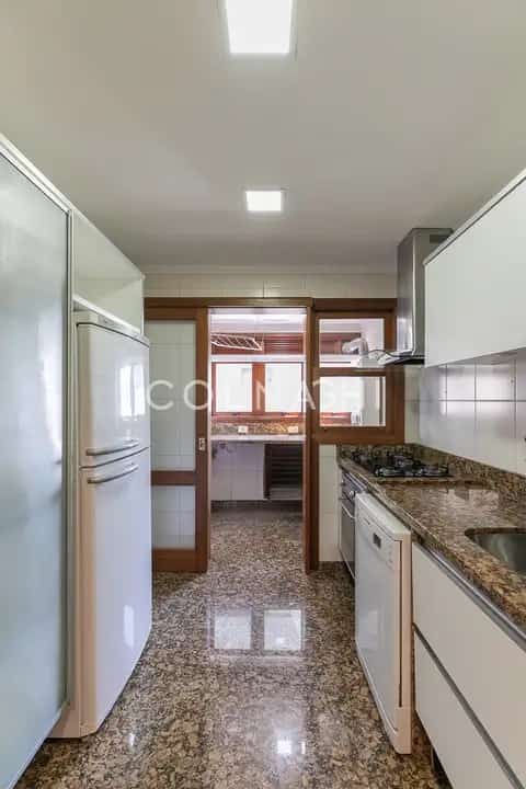 Apartamento · 3 dormitórios em Petrópolis — miniatura 13