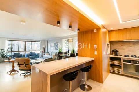 Apartamento · 3 dormitórios em Petrópolis — miniatura 3