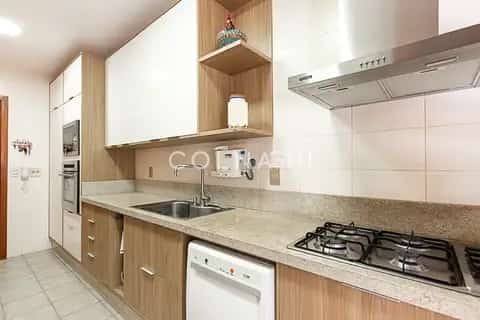 Apartamento · 3 dormitórios em Petrópolis — miniatura 11