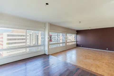 Apartamento · 3 dormitórios no Moinhos de Vento — miniatura 1