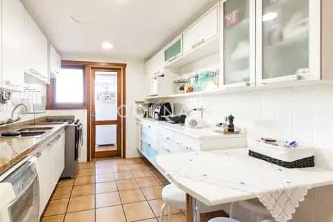 Apartamento · 4 dormitórios em Petrópolis — miniatura 13