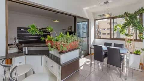 Apartamento · 2 dormitórios em Petrópolis — miniatura 4