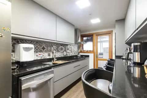 Apartamento · 3 dormitórios em Petrópolis — miniatura 13