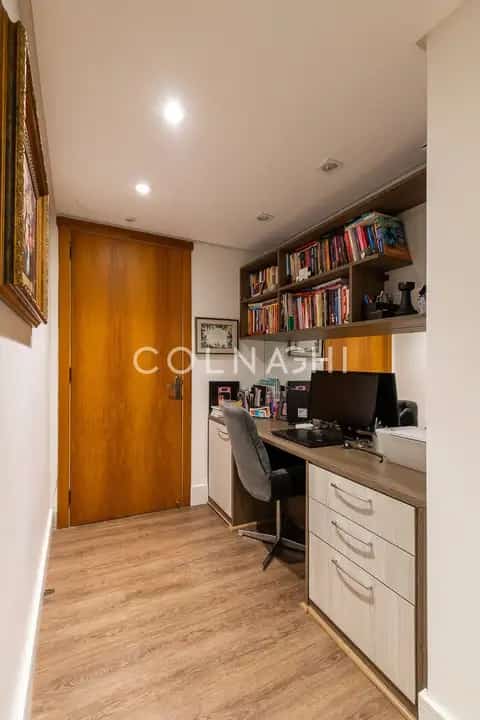 Apartamento · 3 dormitórios em Petrópolis — miniatura 16