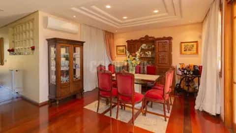 Casa · 4 dormitórios no Chácara das Pedras — miniatura 3