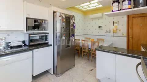 Casa · 4 dormitórios no Chácara das Pedras — miniatura 10