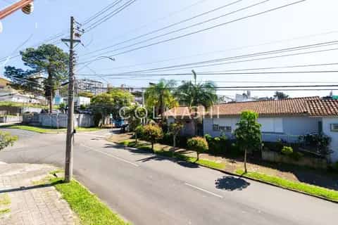 Casa Comercial · 3 dormitórios no Três Figueiras — miniatura 4