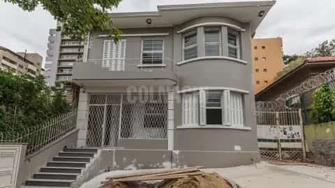 Casa Comercial · 3 dormitórios na Auxiliadora — miniatura 1