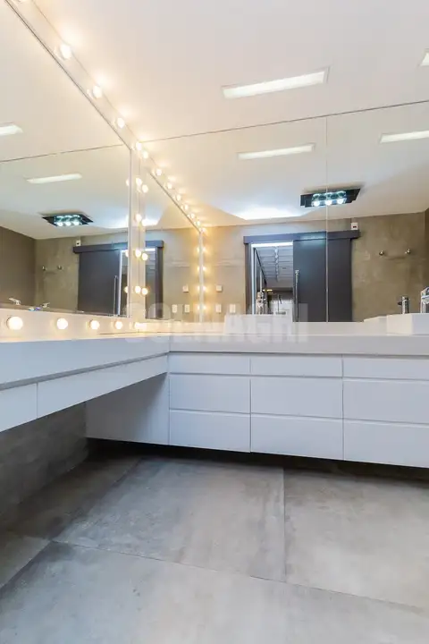 Apartamento · 2 dormitórios em Petrópolis — miniatura 3