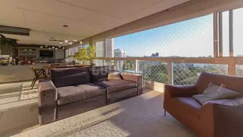 Apartamento · 3 dormitórios em Petrópolis — miniatura 3