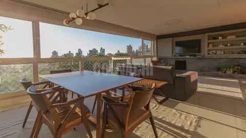 Apartamento · 3 dormitórios em Petrópolis — miniatura 1