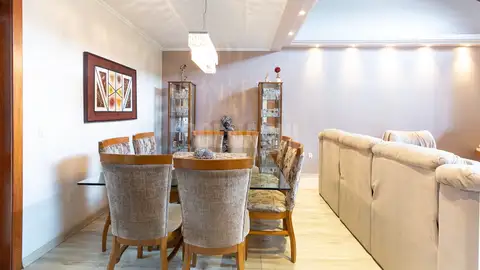 Casa · 4 dormitórios no Chácara das Pedras — miniatura 2