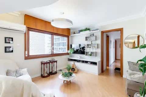 Apartamento · 3 dormitórios em Petrópolis — miniatura 3