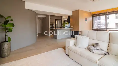 Apartamento · 2 dormitórios em Petrópolis — miniatura 1
