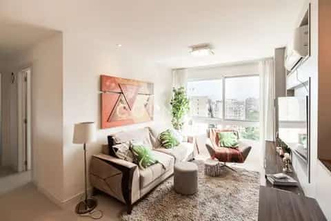Apartamento · 2 dormitórios em Petrópolis — miniatura 2
