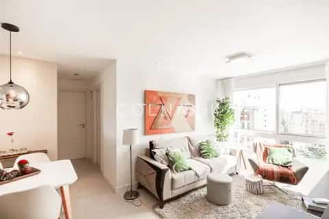 Apartamento · 2 dormitórios em Petrópolis — miniatura 1