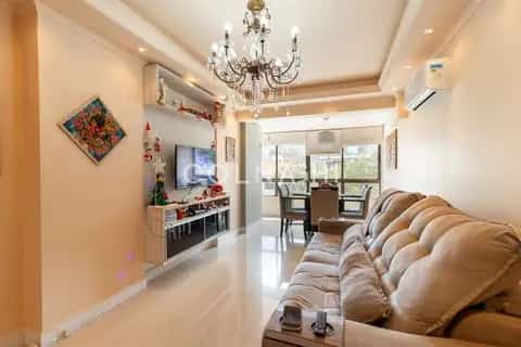 Apartamento · 2 dormitórios em Petrópolis — miniatura 2