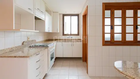 Apartamento · 3 dormitórios em Petrópolis — miniatura 9