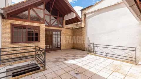 Casa · 4 dormitórios em Petrópolis — miniatura 11