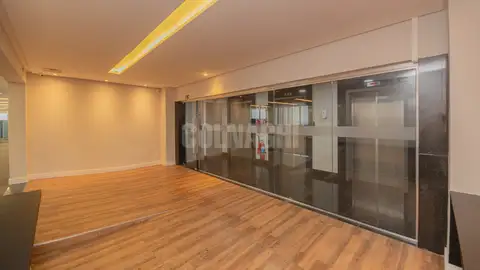 Conjunto Comercial no Mont Serrat — miniatura 3