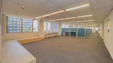 Conjunto Comercial no Mont Serrat — miniatura 4