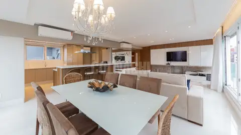 Apartamento · 3 dormitórios em Petrópolis — miniatura 4