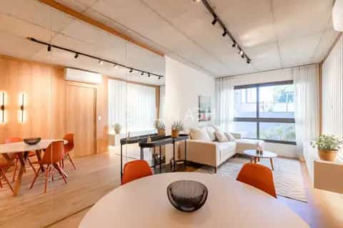 Apartamento · 2 dormitórios em Petrópolis — miniatura 1