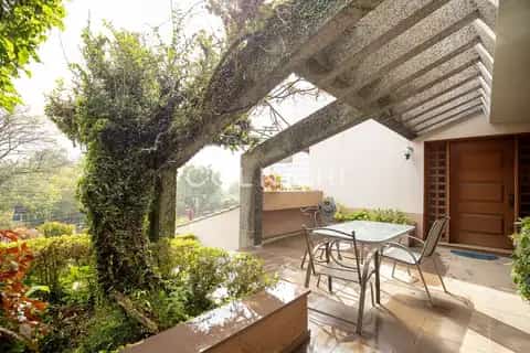 Casa · 4 dormitórios no Chácara das Pedras — miniatura 1