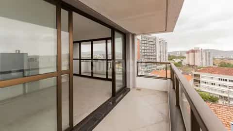Apartamento · 3 dormitórios em Petrópolis — miniatura 8