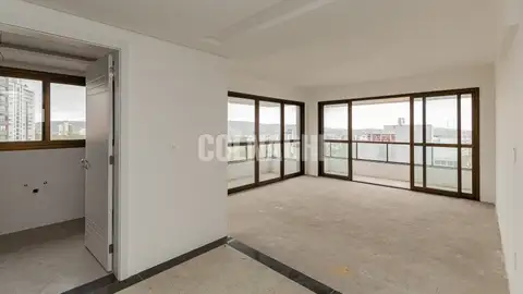 Apartamento · 3 dormitórios em Petrópolis — miniatura 2