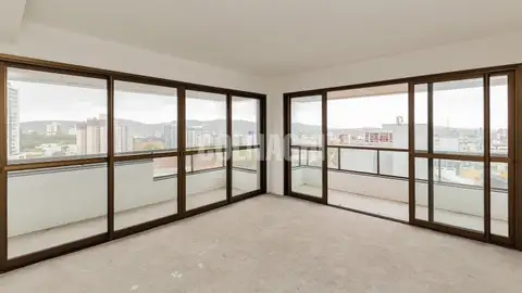 Apartamento · 3 dormitórios em Petrópolis — miniatura 3
