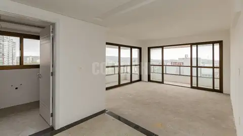 Apartamento · 3 dormitórios em Petrópolis — miniatura 3