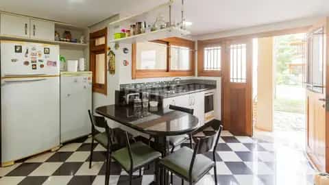 Casa · 4 dormitórios em Petrópolis — miniatura 12