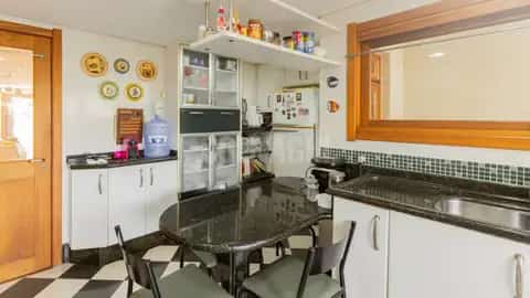 Casa · 4 dormitórios em Petrópolis — miniatura 13