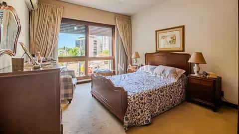 Apartamento · 3 dormitórios em Petrópolis — miniatura 13