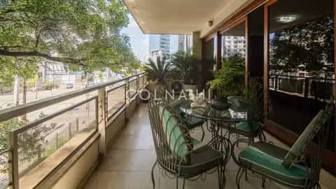 Apartamento · 3 dormitórios em Petrópolis — miniatura 6