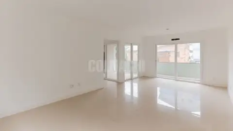 Apartamento · 3 dormitórios no Menino Deus — miniatura 1
