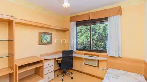 Apartamento · 3 dormitórios em Petrópolis — miniatura 3