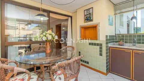 Apartamento · 3 dormitórios em Petrópolis — miniatura 9