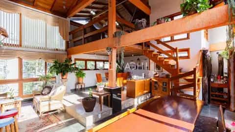 Casa · 4 dormitórios no Passo da Areia — miniatura 1