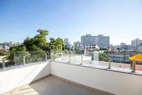 Apartamento Garden · 2 dormitórios em Petrópolis — miniatura 1