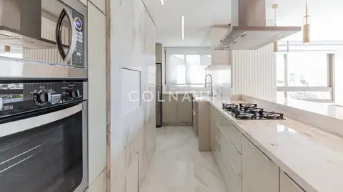 Apartamento · 3 dormitórios em Petrópolis — miniatura 3