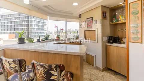 Apartamento · 3 dormitórios em Petrópolis — miniatura 9
