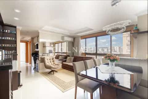 Apartamento · 3 dormitórios no Passo da Areia — miniatura 1