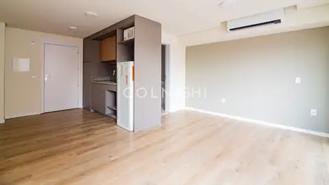 Apartamento · 1 dormitório em Petrópolis — miniatura 1