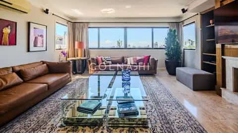 Apartamento · 3 dormitórios no Mont Serrat — miniatura 1