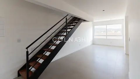 Apartamento Duplex · 2 dormitórios em Petrópolis — miniatura 1