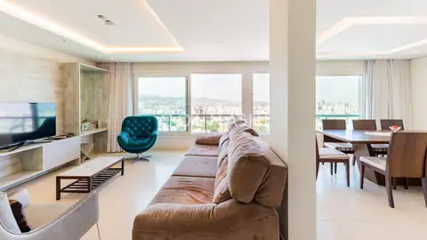 Apartamento · 3 dormitórios em Petrópolis — miniatura 3
